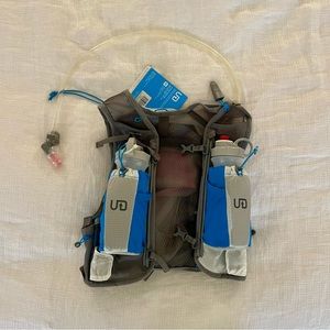 NWT Ultimate Direction SJ Ultra Vest 2.0 with Resevoir